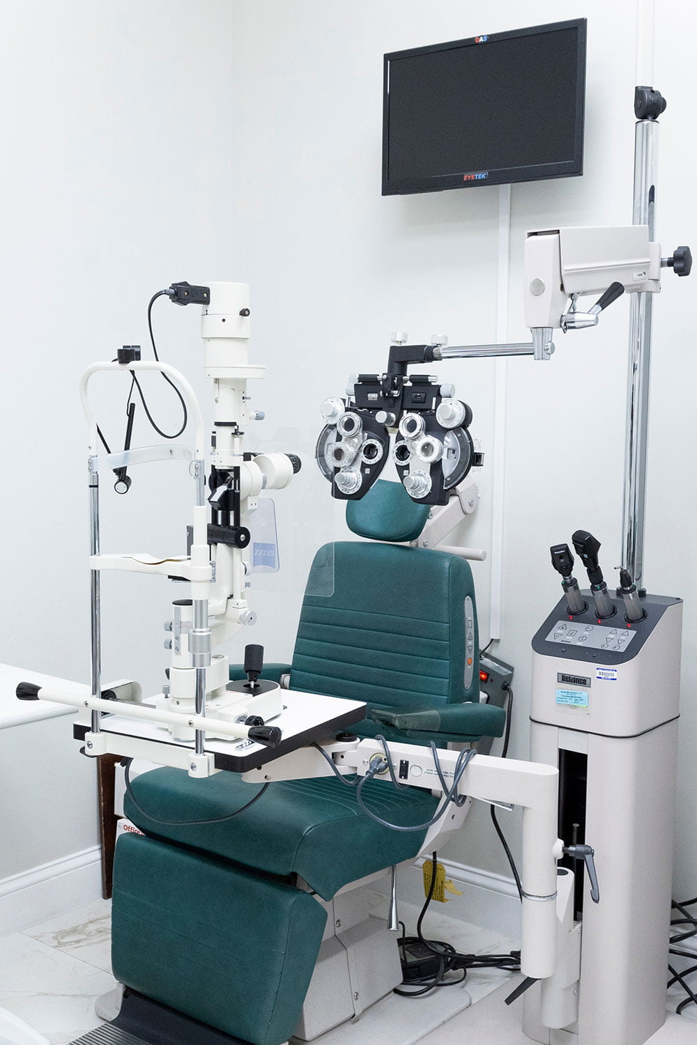 Ave X Dental Exam Room